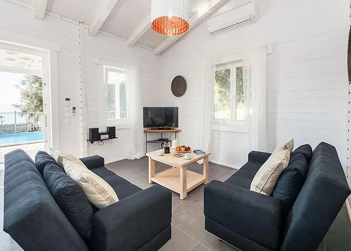 Vasiliki Cottages Villa *